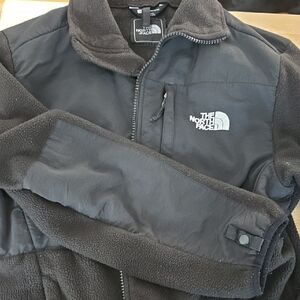 The North Face Woman's Black Fleece